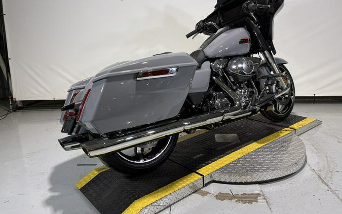 2026 Harley-Davidson® Street Glide® Dark Billiard Gray