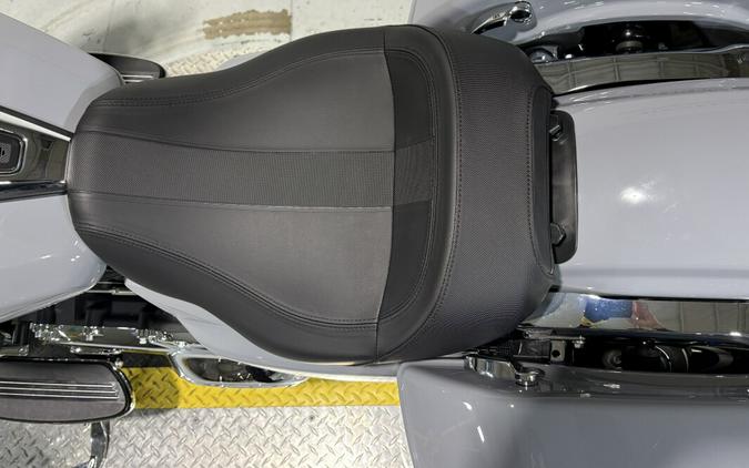 2026 Harley-Davidson® Street Glide® Dark Billiard Gray