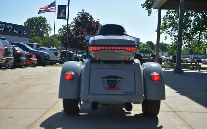 Used 2025 Harley-Davidson Tri Glide Ultra Billiard Gray FLHTCUTG