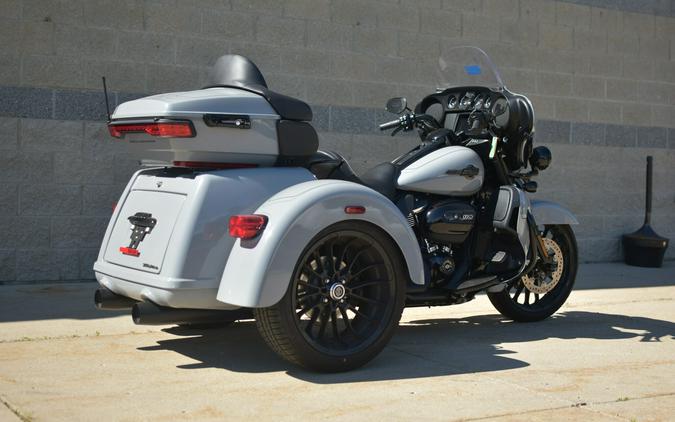 Used 2025 Harley-Davidson Tri Glide Ultra Billiard Gray FLHTCUTG