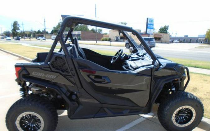 2023 Can-Am Maverick Trail DPS 700