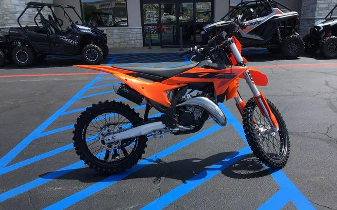 2025 KTM SX Lineup First Look: 300, 250, 150, 125 [11 Fast Facts]