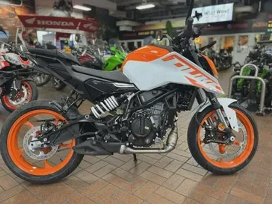 New 2024 KTM 250 DUKE