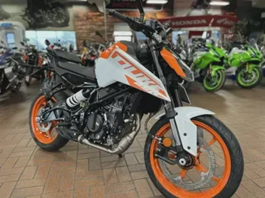 New 2024 KTM 250 DUKE