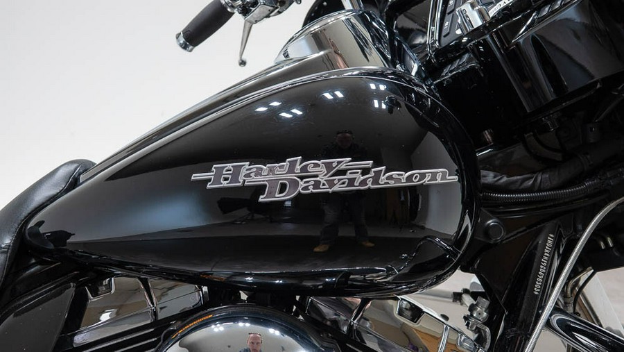 2016 Harley-Davidson Street Glide Special