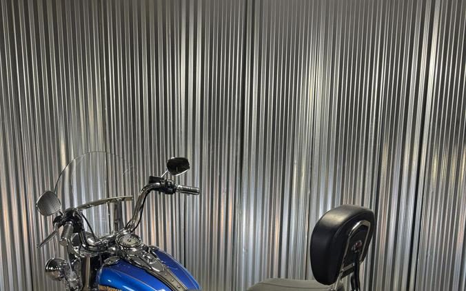 2017 Harley-Davidson Heritage Softail Classic BNVLBLU/FTM BLU