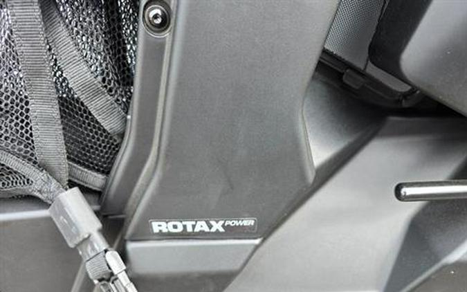 2025 Can-Am Defender DPS HD7