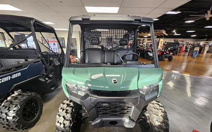 2025 Can-Am Defender DPS HD7