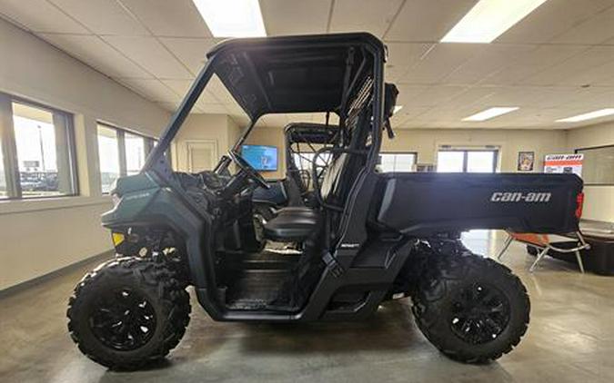 2025 Can-Am Defender DPS HD7