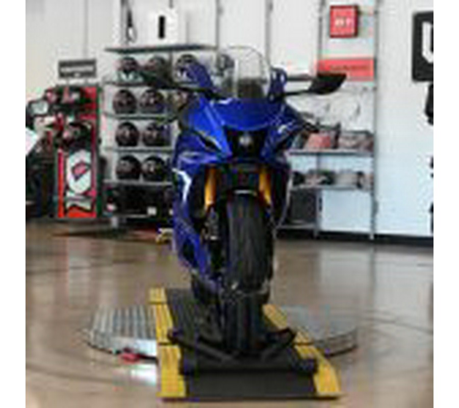 2025 Yamaha R7