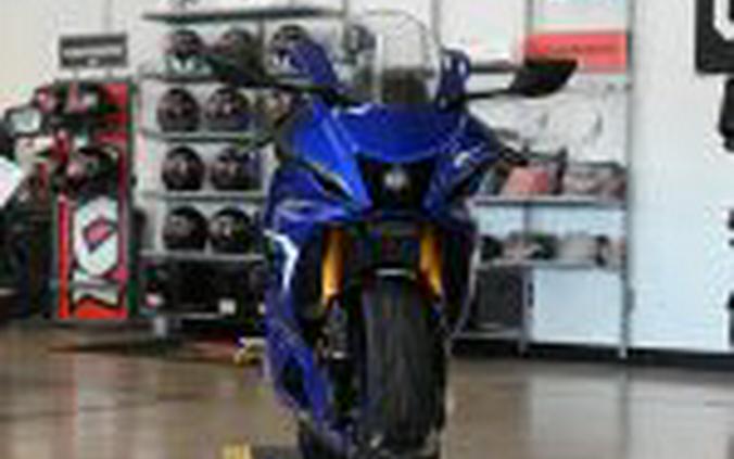 2025 Yamaha R7