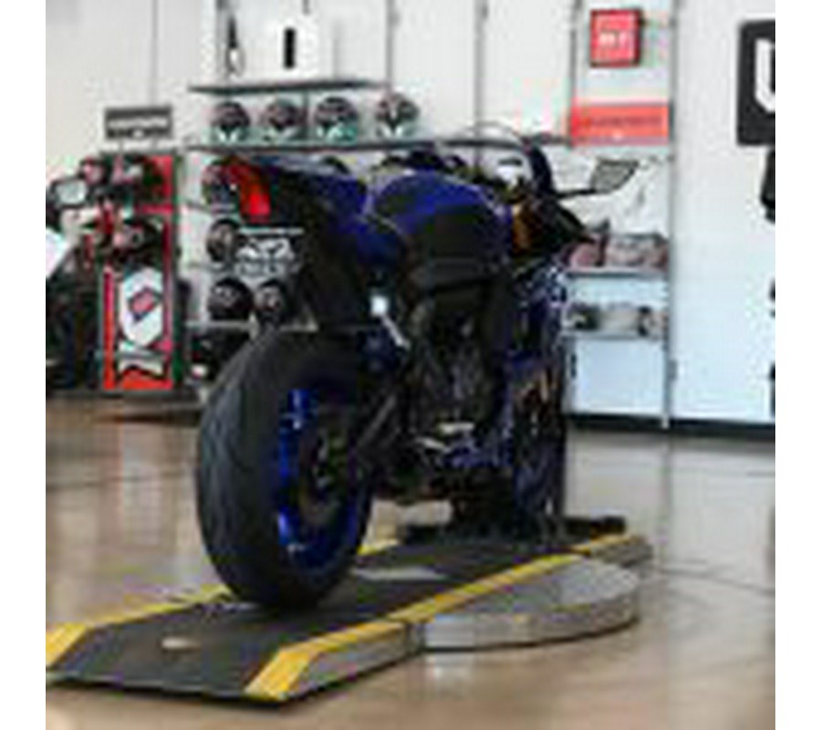 2025 Yamaha R7