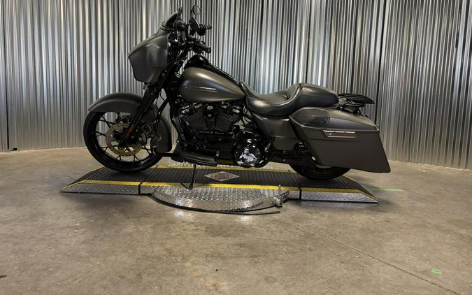 2019 Harley-Davidson Street Glide Special INDSTRL GRY DNM