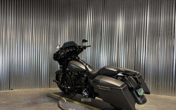 2019 Harley-Davidson Street Glide Special INDSTRL GRY DNM