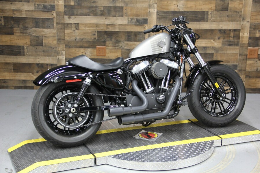 2016 Harley-Davidson Forty-Eight Billet Silver