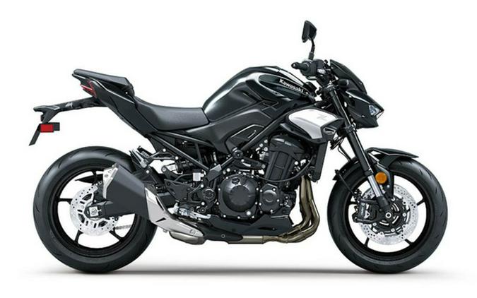 2025 Kawasaki Z900 ABS Metallic Spark Black/Metallic Carbon Gray ABS
