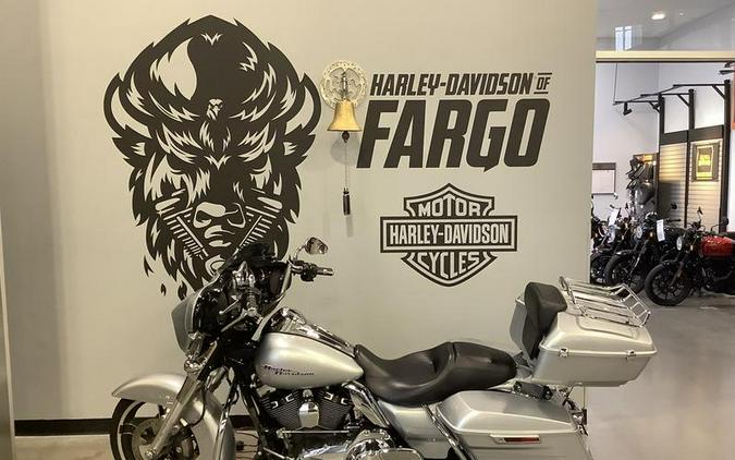 2015 Harley-Davidson® FLHXS - Street Glide® Special