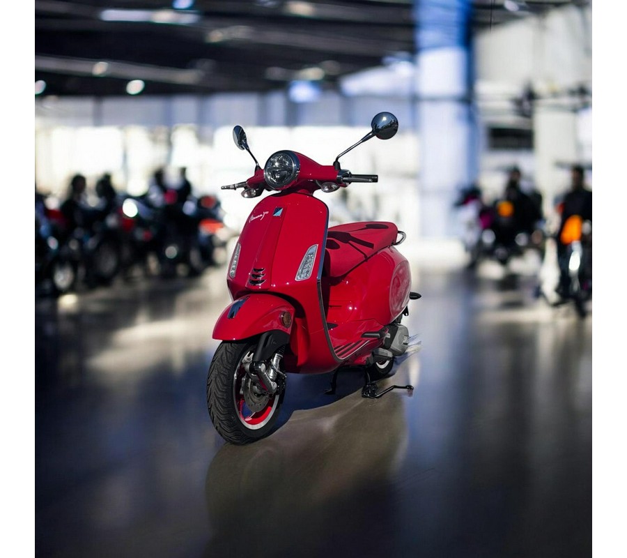 2025 Vespa Primavera 150 Red