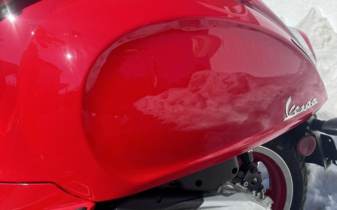 2025 Vespa Primavera 150 Red