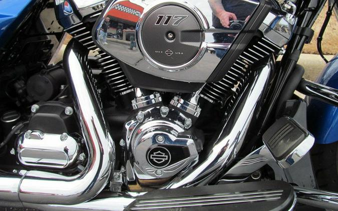 2025 Harley-Davidson FLHX - Street Glide