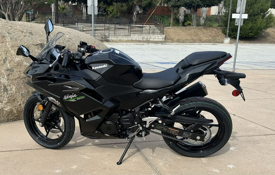 2024 Kawasaki Ninja® 500 ABS