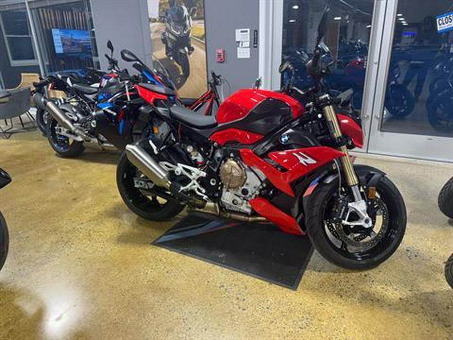 2022 BMW S 1000 R