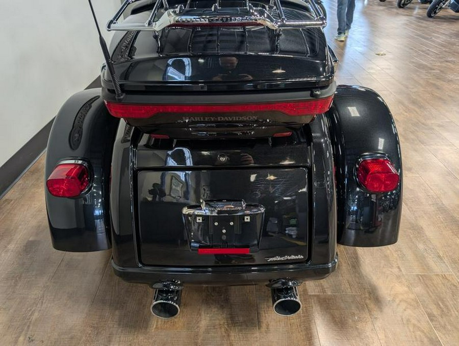 2018 Harley-Davidson® FLHTCUTG - Tri Glide® Ultra