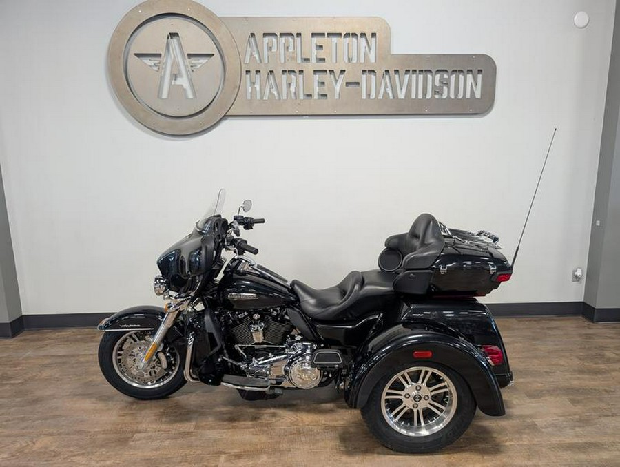 2018 Harley-Davidson® FLHTCUTG - Tri Glide® Ultra