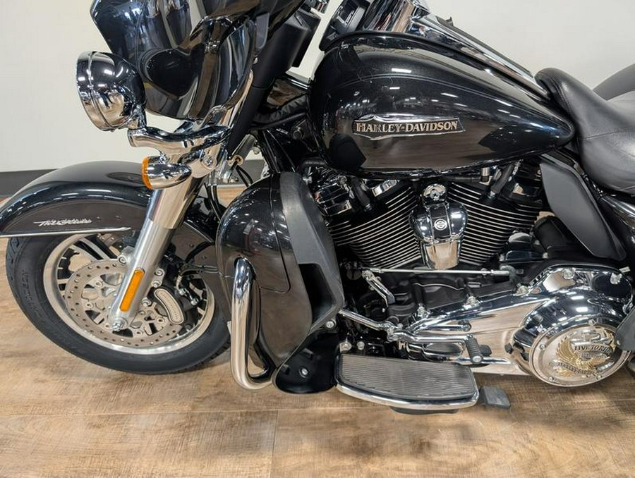 2018 Harley-Davidson® FLHTCUTG - Tri Glide® Ultra