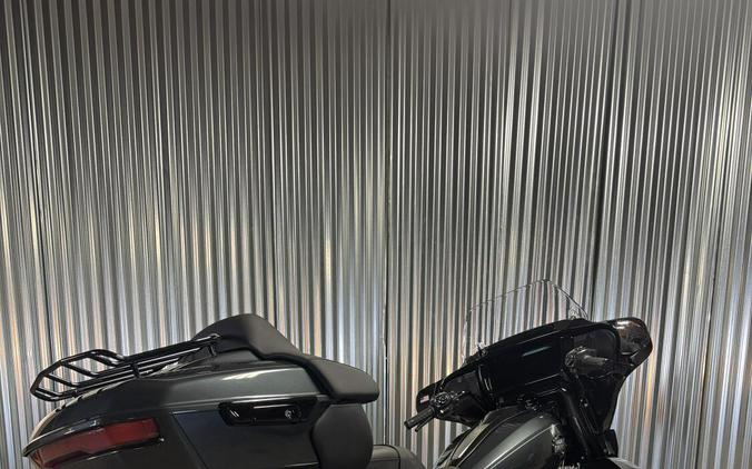 2026 Harley-Davidson Street Glide Limited Iron Horse Metallic Chrome Trim