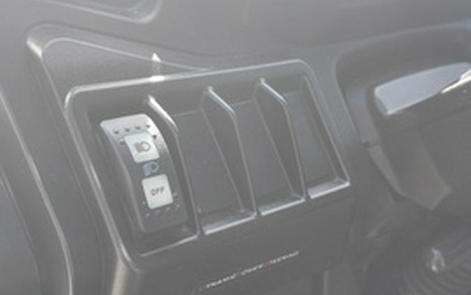 2023 Can-Am HD7 CAMO W/CAB & HEAT