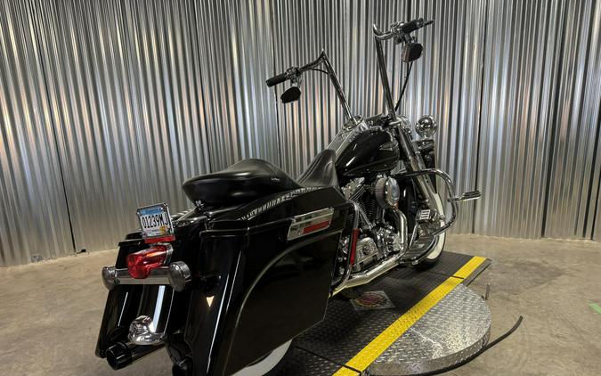 2006 Harley-Davidson Road King Classic BLACK W/PINSTRIPE