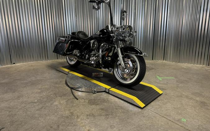 2006 Harley-Davidson Road King Classic BLACK W/PINSTRIPE