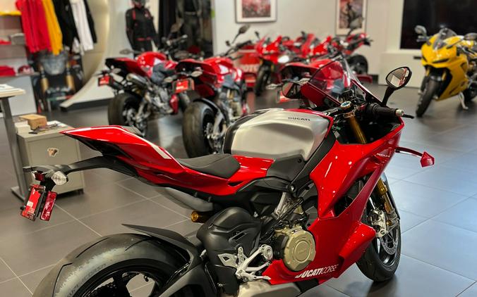 2026 Ducati Panigale V4 R