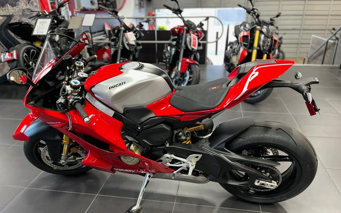 2026 Ducati Panigale V4 R