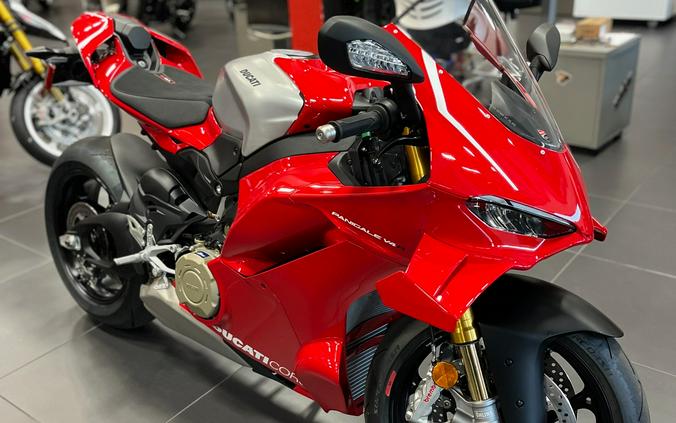 2026 Ducati Panigale V4 R