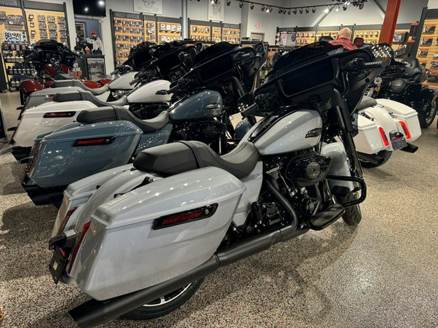 2024 Harley-Davidson FLHX - Street Glide