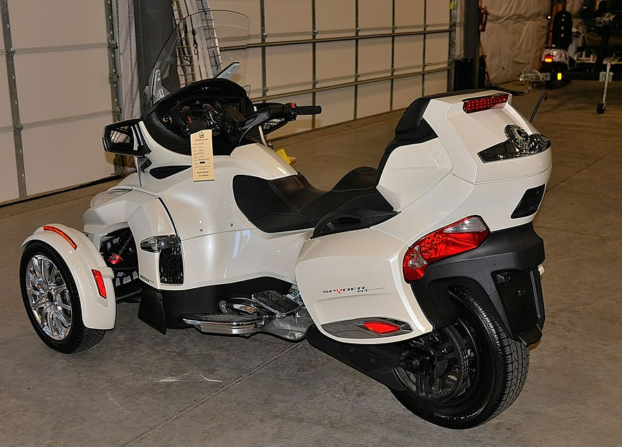 2015 CAN-AM Spyder RT