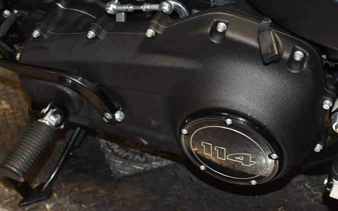 2021 Harley-Davidson Street Bob 114 Stone Washed White Pearl