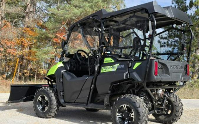 2024 Honda Pioneer 700-4 Deluxe