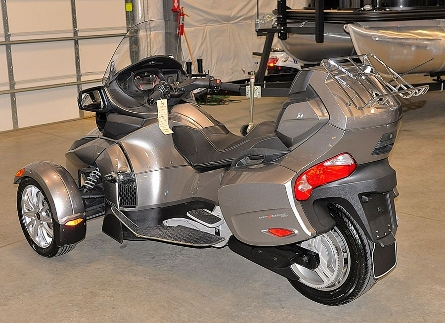 2013 CAN-AM Spyder RT