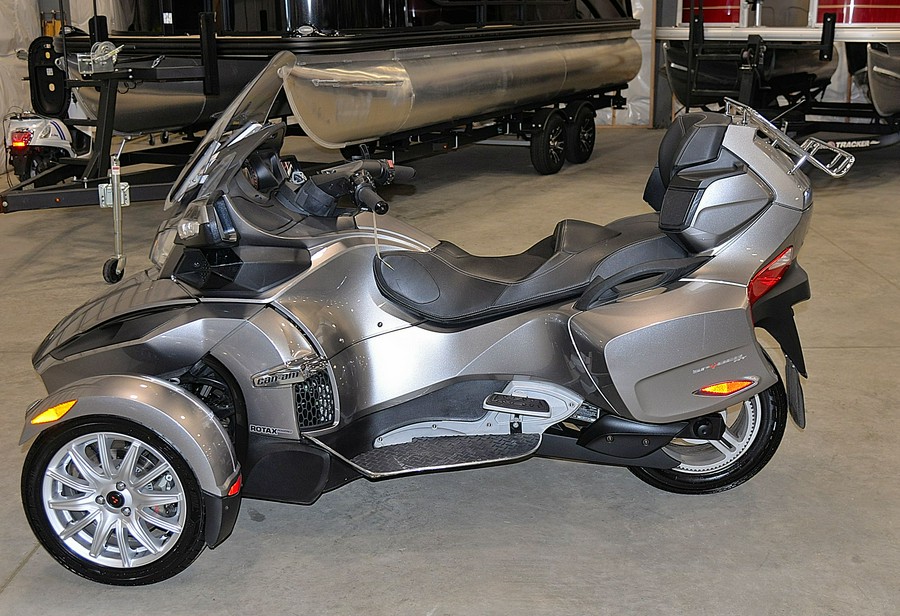 2013 CAN-AM Spyder RT