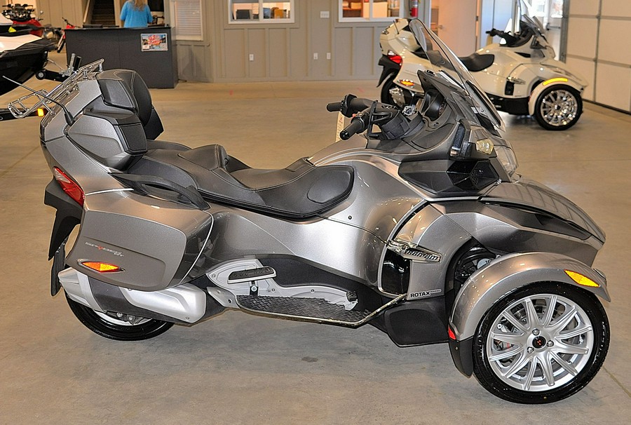 2013 CAN-AM Spyder RT