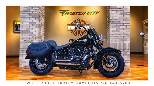 2018 Harley-Davidson Softail Heritage Classic 114 Review — From...