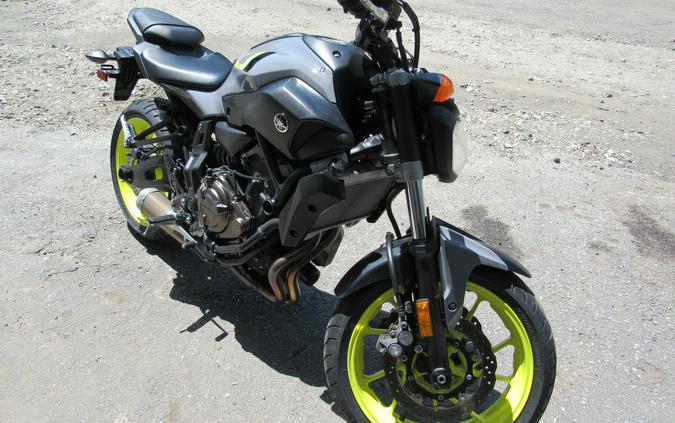 2016 Yamaha FZ 07 LIKE NEW ONLY 2,095 MILES.