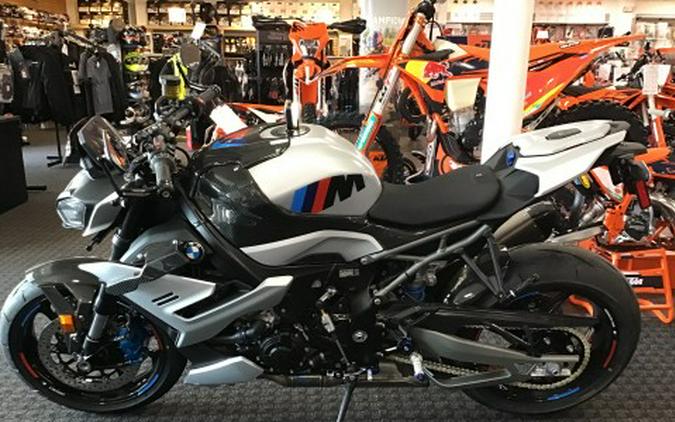 2026 BMW M 1000 R