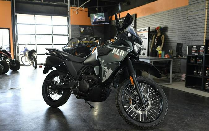 2025 Kawasaki KLR650 S Metallic Matte Old School Green ABS