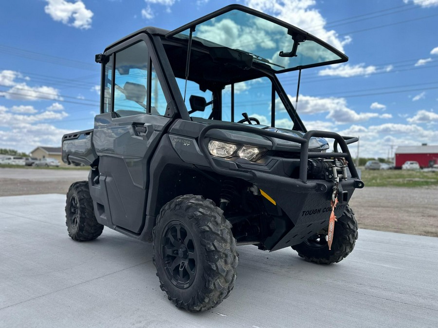 2023 Can-Am Defender XT HD10