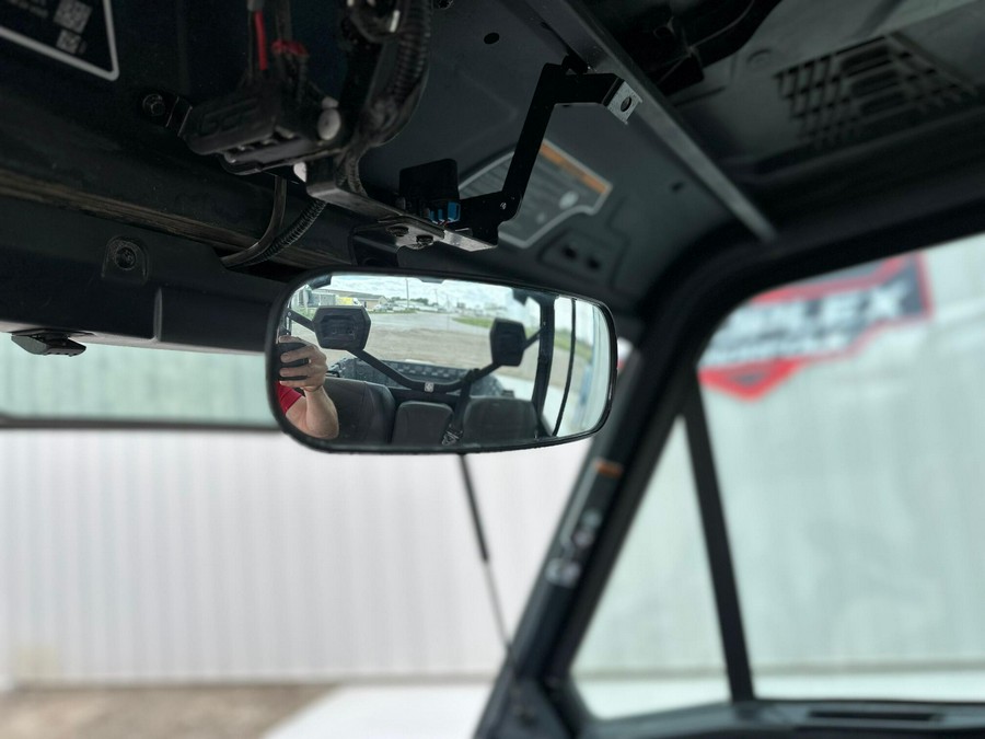 2023 Can-Am Defender XT HD10