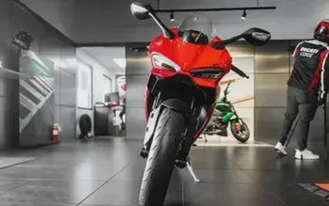 2026 Ducati PANIGALE V2